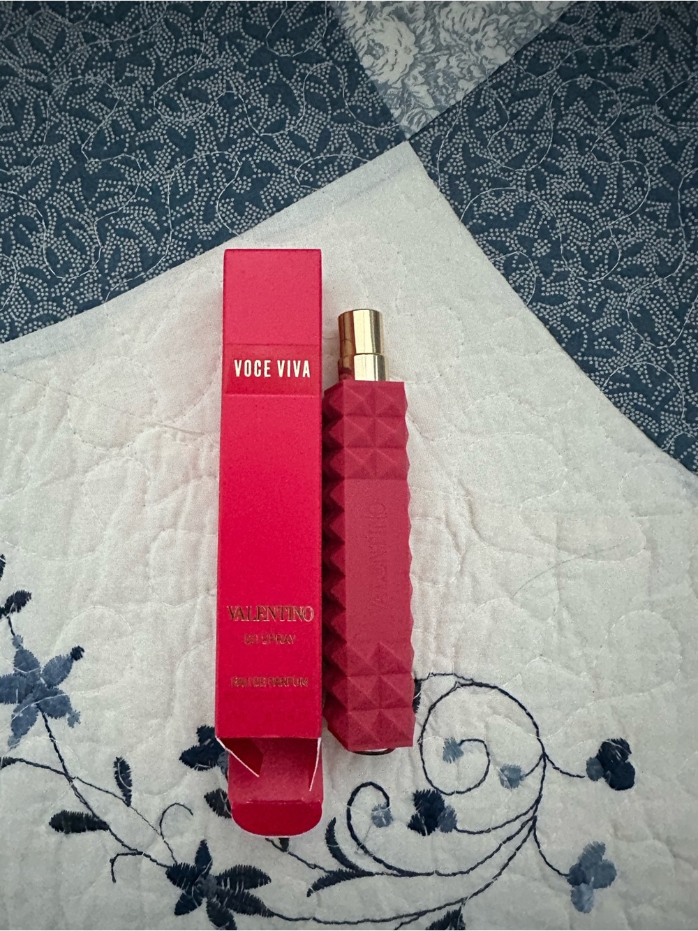 NIB Valentino Voce Viva Studded perfume